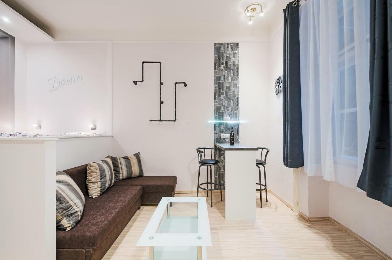 Free Parking, Quiet Design Flat In The Centre Apartment Budapest Luaran gambar